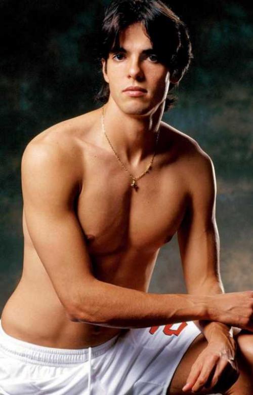 Kaka Naked