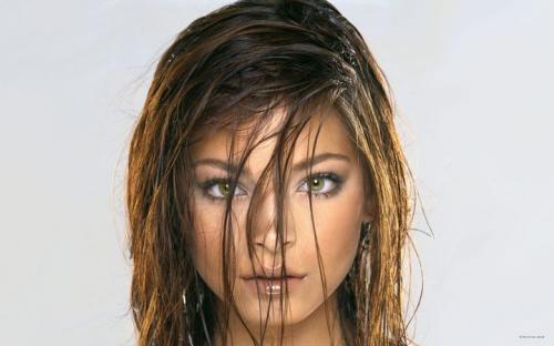 Kristin Kreuk Wallpapers