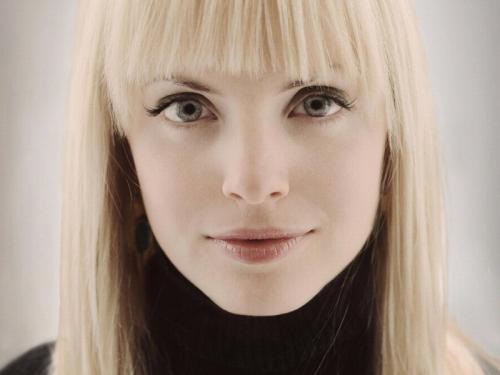 Mena Suvari HD Wallpapers
